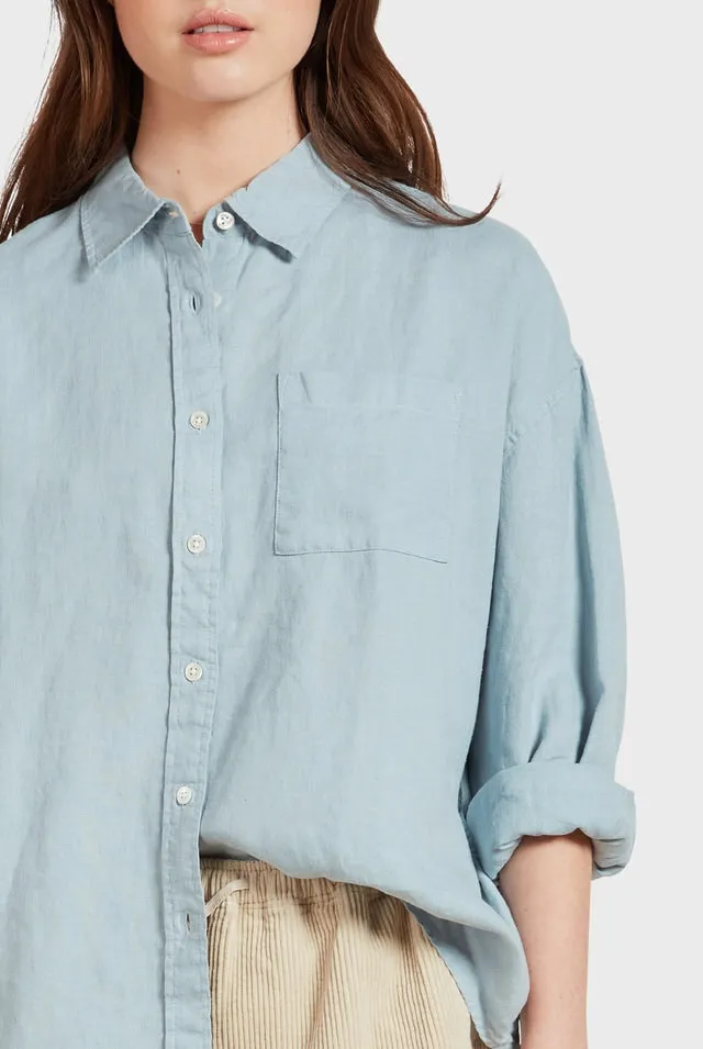 Academy Brand Women's Smokey Blue Hampton Long Sleeve Shirt