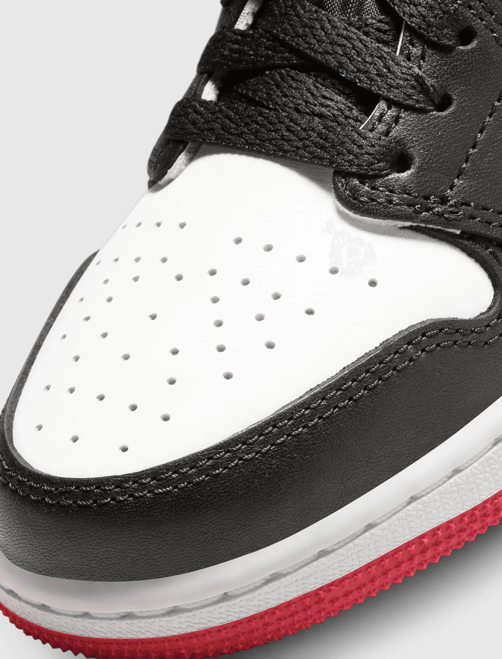 Air Jordan 1 Low OG Black Toe GS - Buy Online Now!