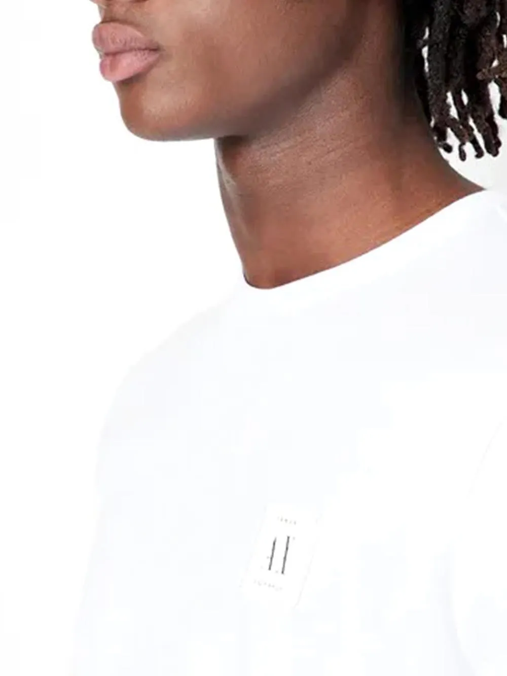 Armani Exchange men's graphic tee in white. Result: Armani Exchange T-shirt men white