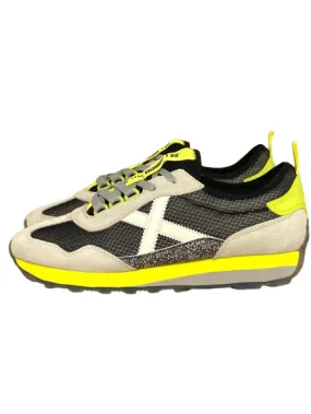 Black/yellow men's sneakers size 57-58-59.