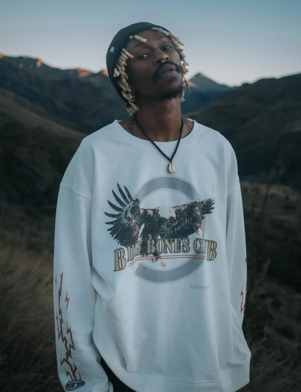 Ramblin Eagle Crew - Off White Apparel