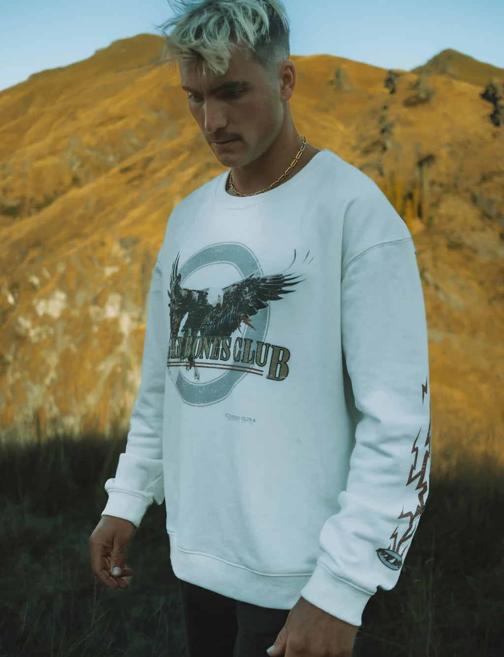 Ramblin Eagle Crew - Off White Apparel