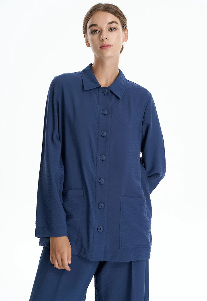 Textured oversized shirt with large buttons