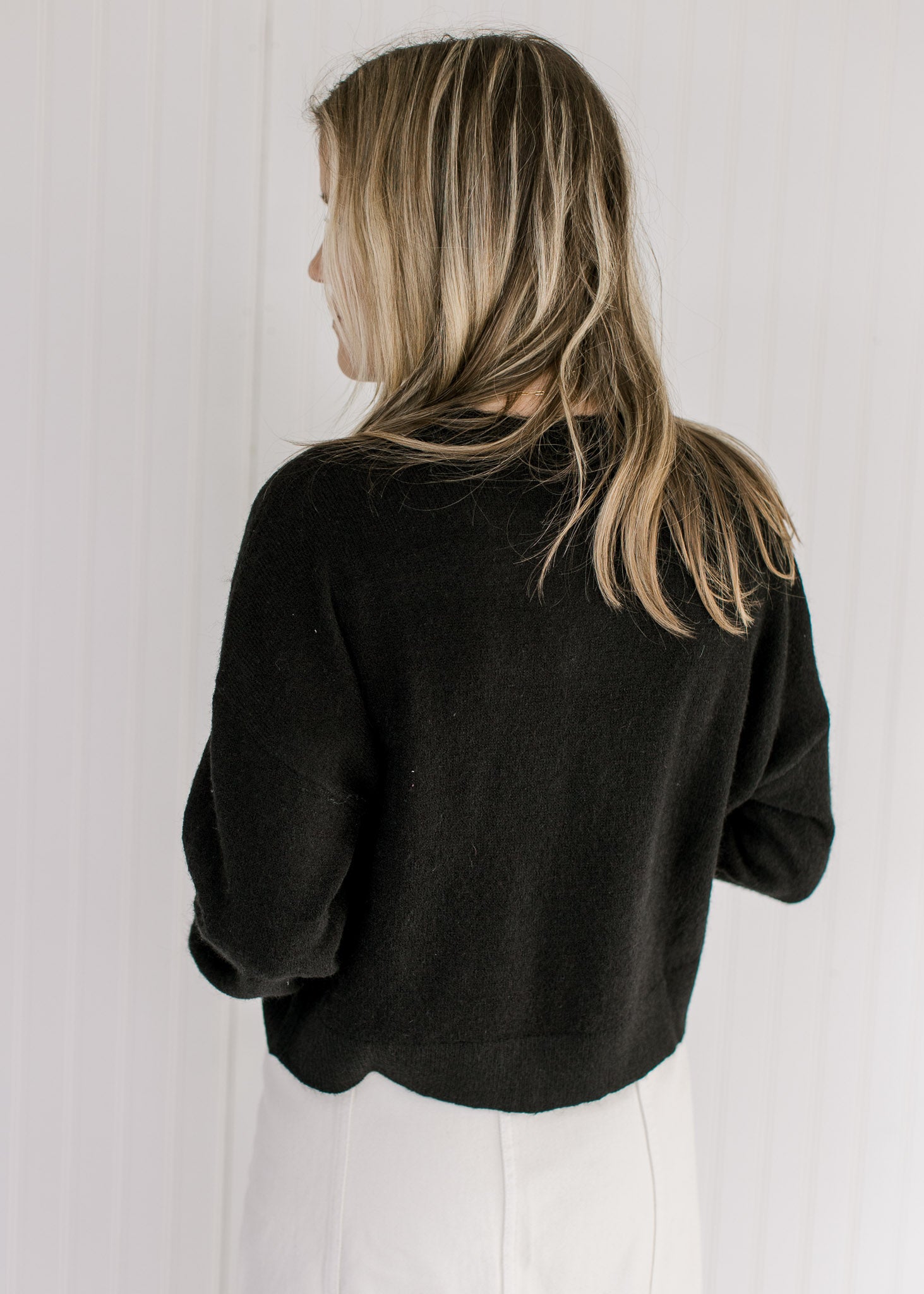 Top-Rated Black Sweater: Find the Best Black Sweater Online