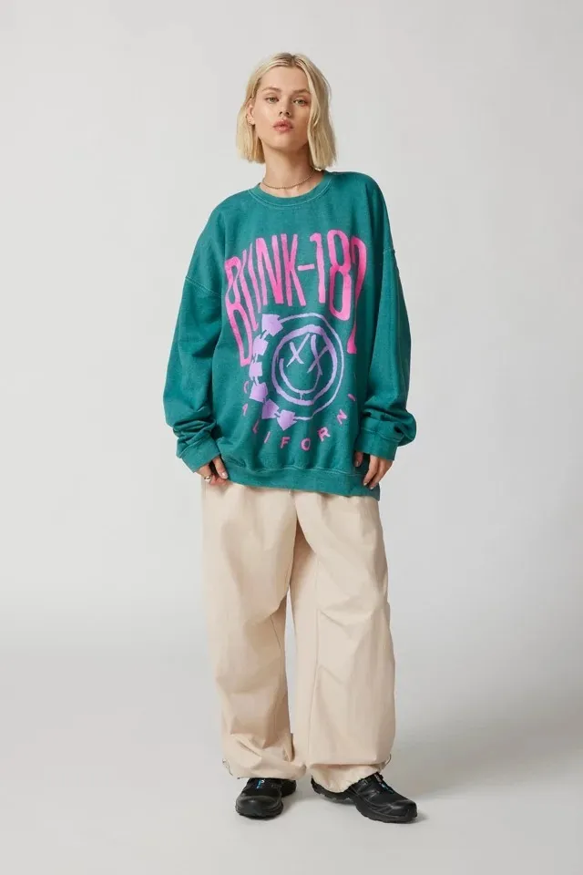 Urban Outfitters: Shop Trendy Hoodies & Sweatshirts for Street Style