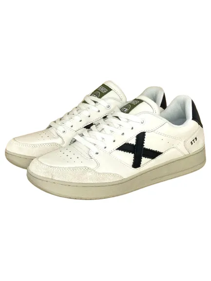 White and black men's sneakers, legitimate, 63-66